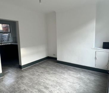 2 bedroom house to rent - Photo 2