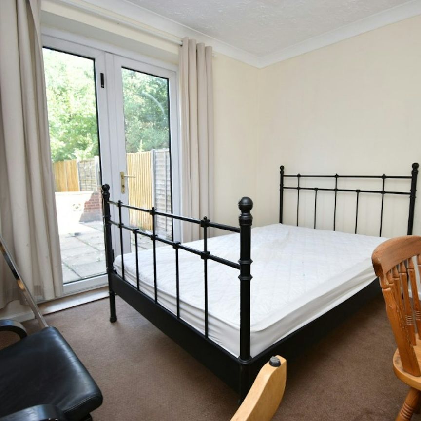 Cunningham Road, Norwich, NR5 - Photo 1