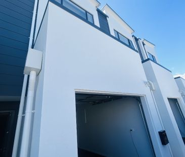 MANGERE BRIDGE, 3 BEDROOMS - Photo 5