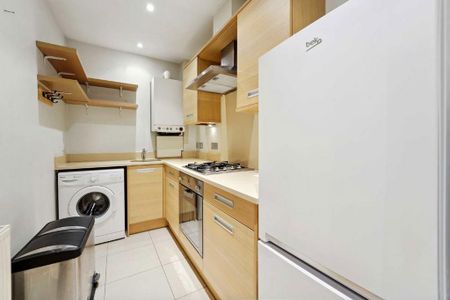 2 bedroom flat to rent - Photo 4