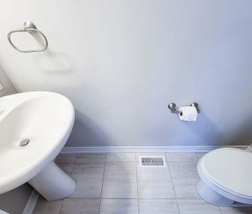 For Lease - 9 Mann Trail, Welland, Ontario - Photo 6