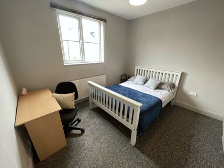 4 bedroom house share to rent - Photo 3