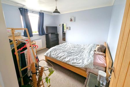New Court, Addlestone, Surrey, KT15 - Photo 5