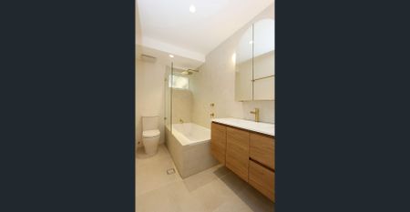 Stylish, Sunlit Living in the Heart of Artarmon - Photo 5