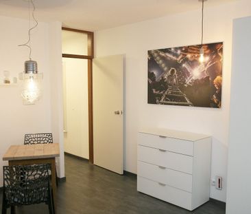 Köln-Junkersdorf: Modernes Apartment mit Balkon - Foto 1