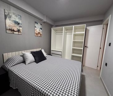 Apartamento de alquiler en Calle Calle Fotógrafo Goyo, 2, Playa de ... - Photo 4