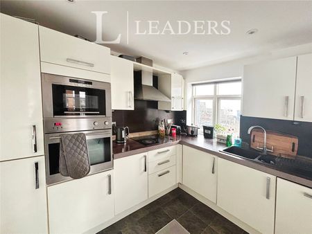 apartment to rent The Belvedere, Homerton Street, Cambridge, CB2 - Photo 3