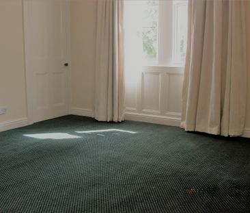 Huddersfield Road - Photo 1