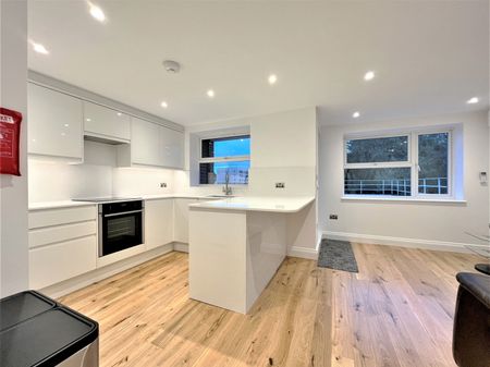 Beautifully refurbished 1-bed flat, Ealing W5 2JD - Photo 3