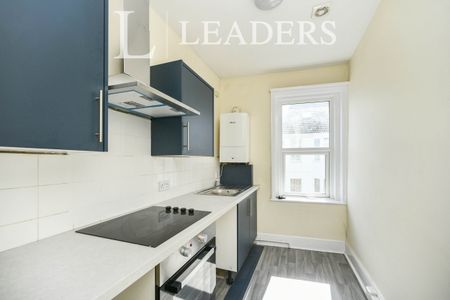 1 bedroom flat to rent Guildford Road - Photo 4