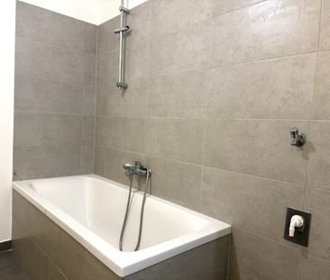 Unbefristet: Modernisierte Altbauwohnung in Liesing Hochstraße 11 T... - Foto 4