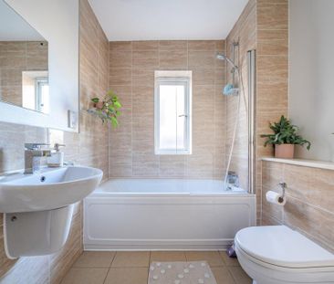 2 bedroom flat to rent - Photo 5