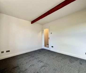 Upperthong Lane, Holmfirth, HD9 - Photo 4