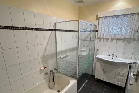 Spacious Family Home with Large Backyard in Valley View - Photo 4