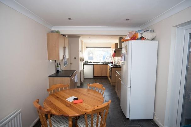 5 bedroom detached house to rent - Photo 1