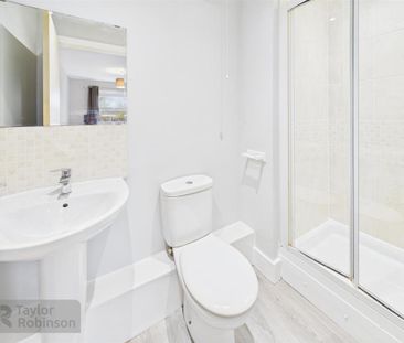 4 bedroom terraced house to rent - Photo 6