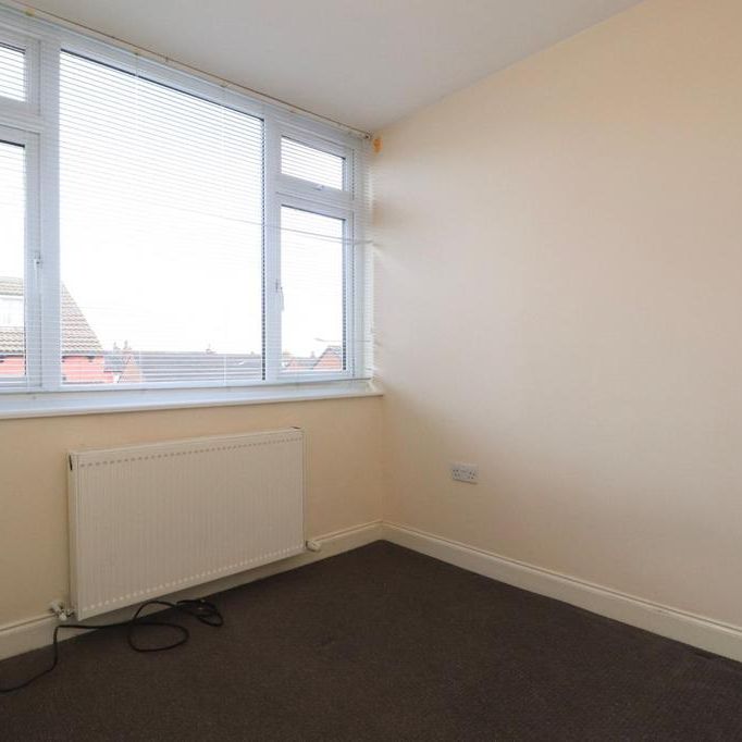 3 bedroom end of terrace house to rent - Photo 1