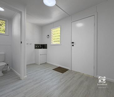 FULLY RENOVATED RIPPER! - Photo 4