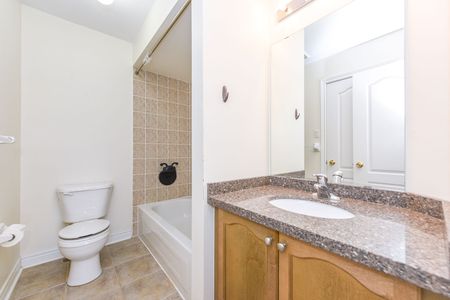 For Lease - 15 Cooperage Street, Brampton, Ontario - Photo 3