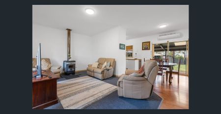 3-Bedroom Home In The Heart Of Tea Tree Gully! - Photo 2