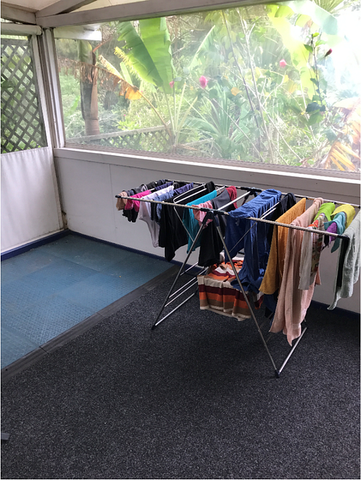 Private one bedroom flat with large conservatory - Photo 4