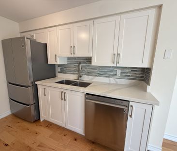 For Lease - 269 Dunsmore Lane, Barrie, Ontario - Photo 5