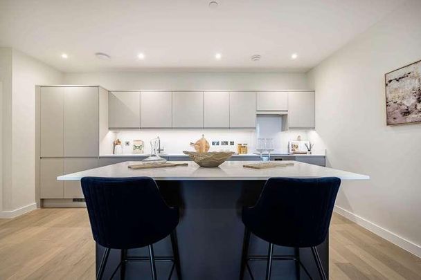 Chertsey, Surrey, KT16 - Photo 1