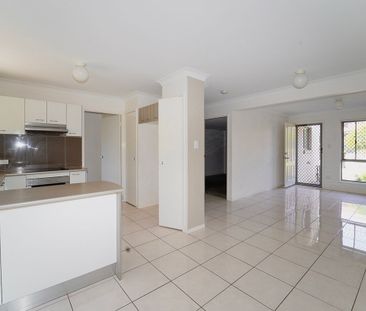 3 BEDROOMS TOWNHOUSE IN DURACK, BREAK LEASE $560 until August then ... - Photo 5