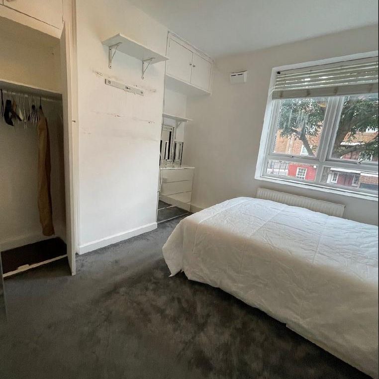 4 bedroom flat share to rent - Photo 1