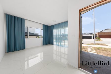 Modern Family Living - Photo 2