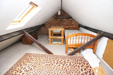 3 bedroom terraced house to rent - Photo 4
