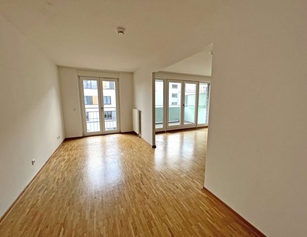 Familienfreundliche 2,5-Zimmer-Wohnung mit EBK und Balkon in der City West - Foto 1