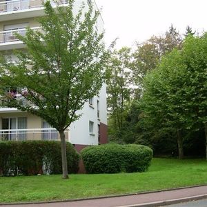 Location Appartement 1 pièce 35m² LE CREUSOT 71200 - Photo 3
