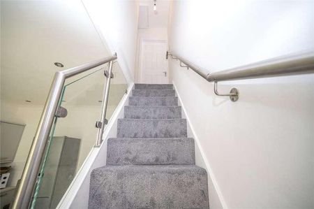 Orchard Road, Bromsgrove, Worcestershire, B61 - Photo 2