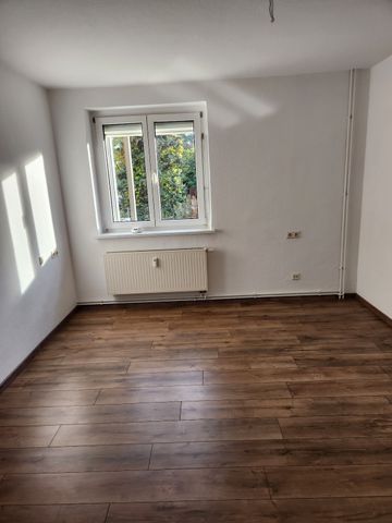 renovierte 2 Zimmerwohnung, Hochparterre sucht neue Mieter - Photo 4