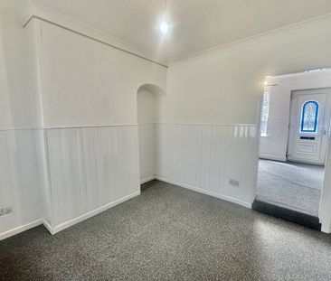 Castle Street - Photo 2