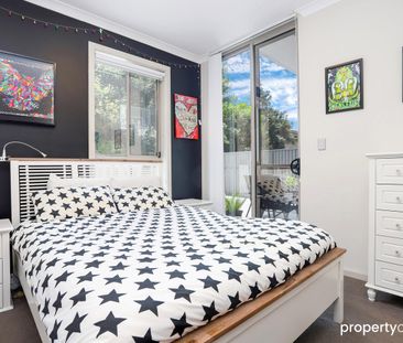 Modern 2-Bedroom 2-Bathroom Apartment - Photo 2