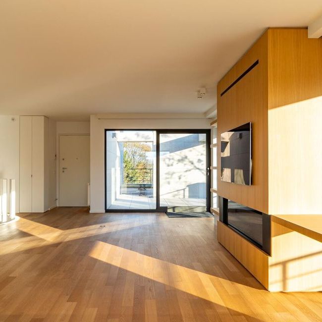 Penthouse te huur in Ukkel voor € 3.400 met 3 slaapkamers - Foto 1