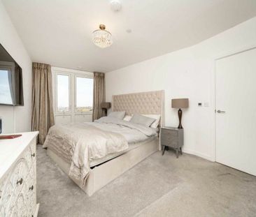 Hanbury Road, Acton, W3 - Photo 4