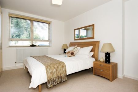 1 Bed - Kew Bridge Court,chiswick High Road, W4 - Photo 3