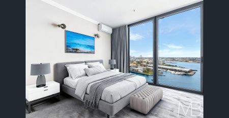 LUXURY HARBOUR RESIDENCE WITH PANORAMIC VIEWS - Photo 5