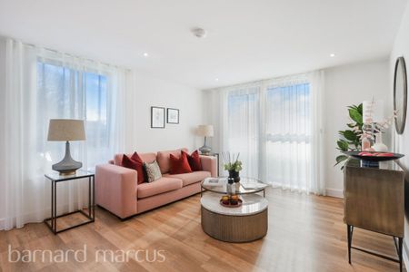 16 Lambert Place, Thames Ditton - Photo 2