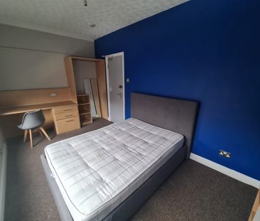 5 Bed - 11 Stanmore Street, Burley, Leeds - LS4 2RS - Student - Photo 5