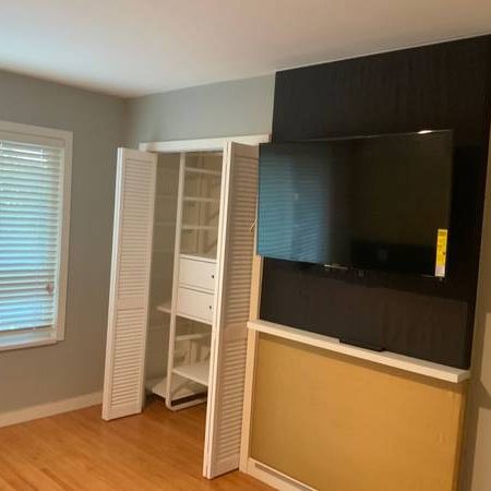 1 bed 1 bath master - Photo 1