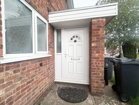 2 bedroom maisonette to rent - Photo 4