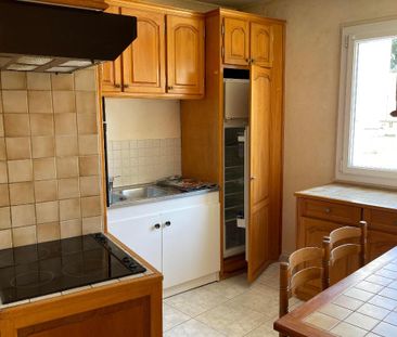 Location Appartement 3 pièces 80m² DRAGUIGNAN 83300 - Photo 6