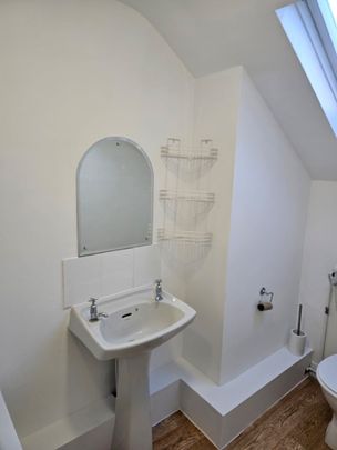 1 Bed Flat, Rosenthal Road, SE6 - Photo 1
