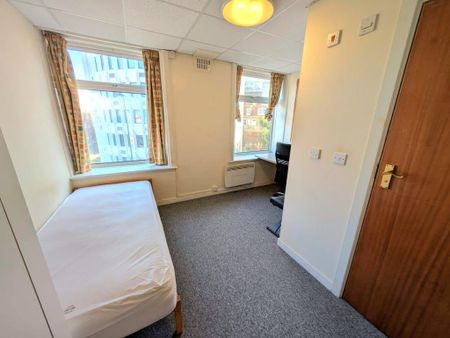 1 bedroom house of multiple occupation to rent - Photo 4