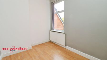 3 bed end of terrace house to rent in Cliffield Road, Mexborough, S64 - Photo 4