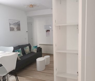 Spacious room with balcony in Madrid - Photo 6